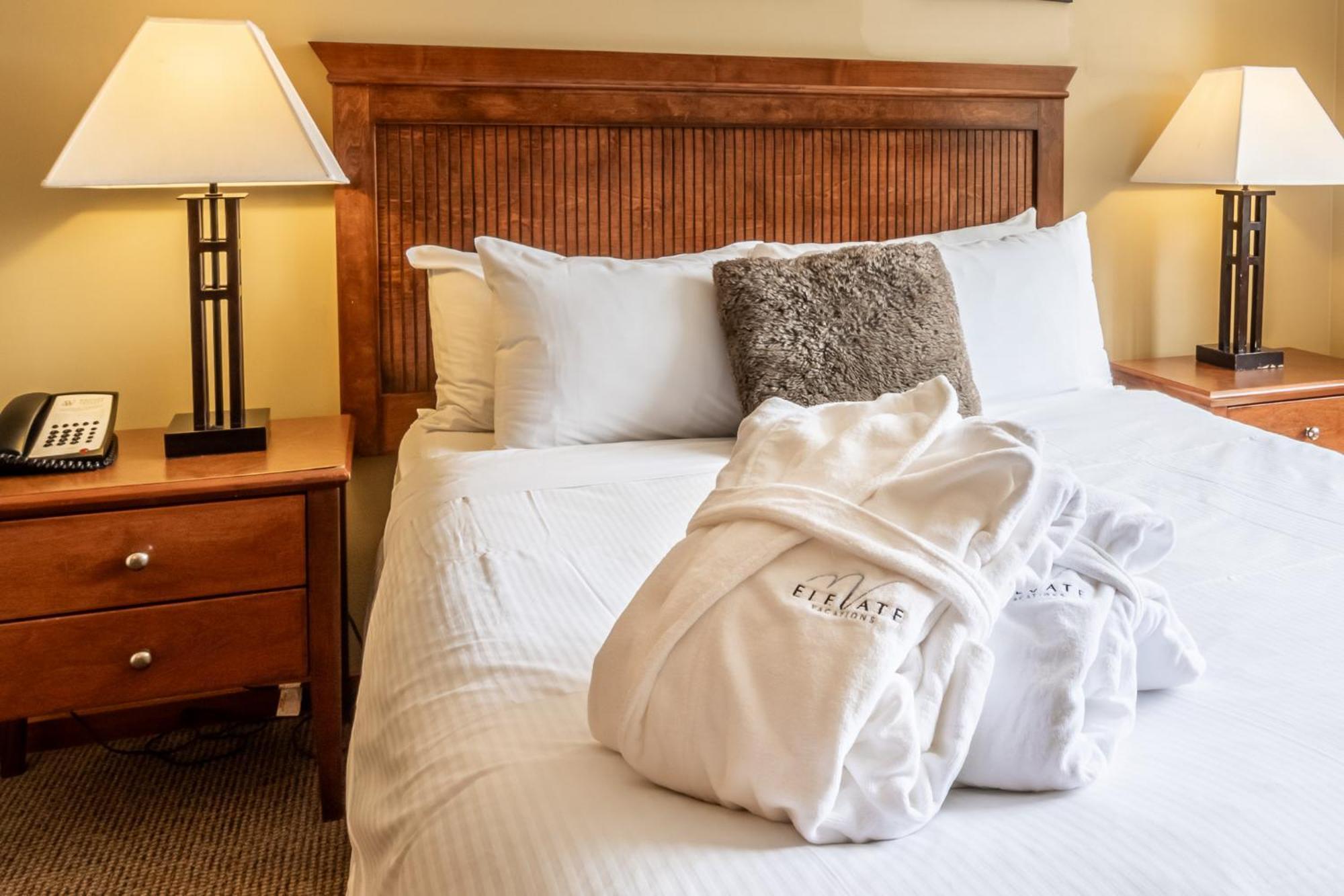 Cascade By Elevate Vacations Appartement Whistler Buitenkant foto